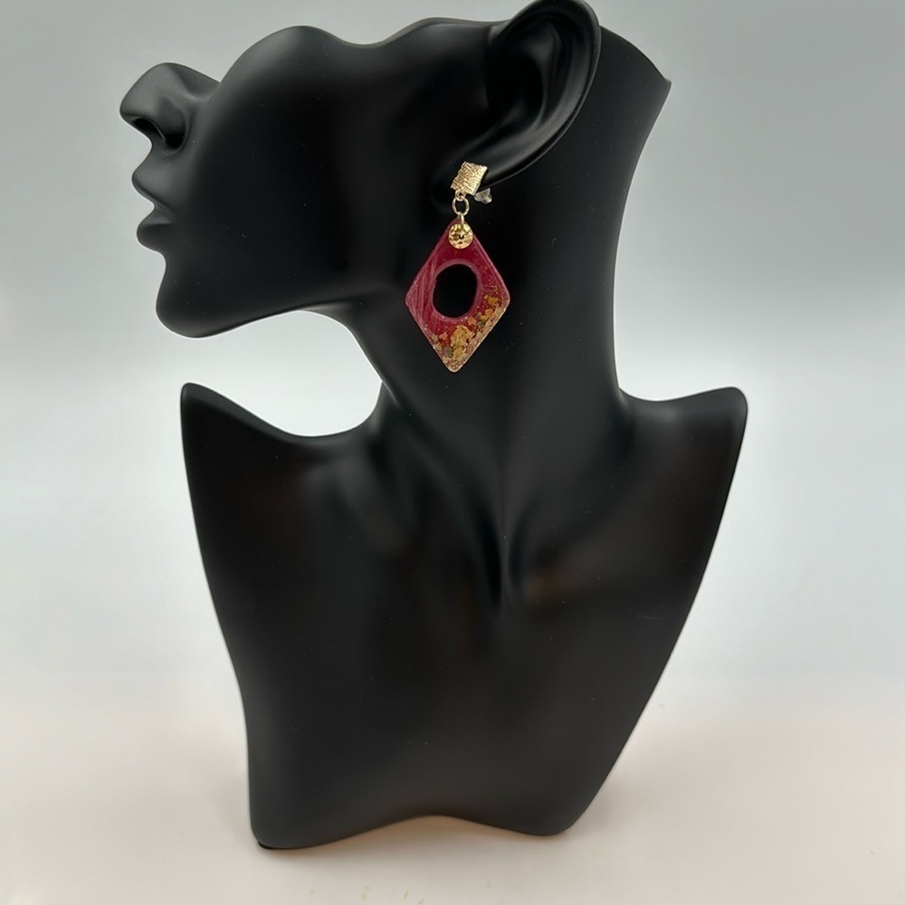 One of a kind hand crafter faux stone earring with gold post - Picture 3 of 4